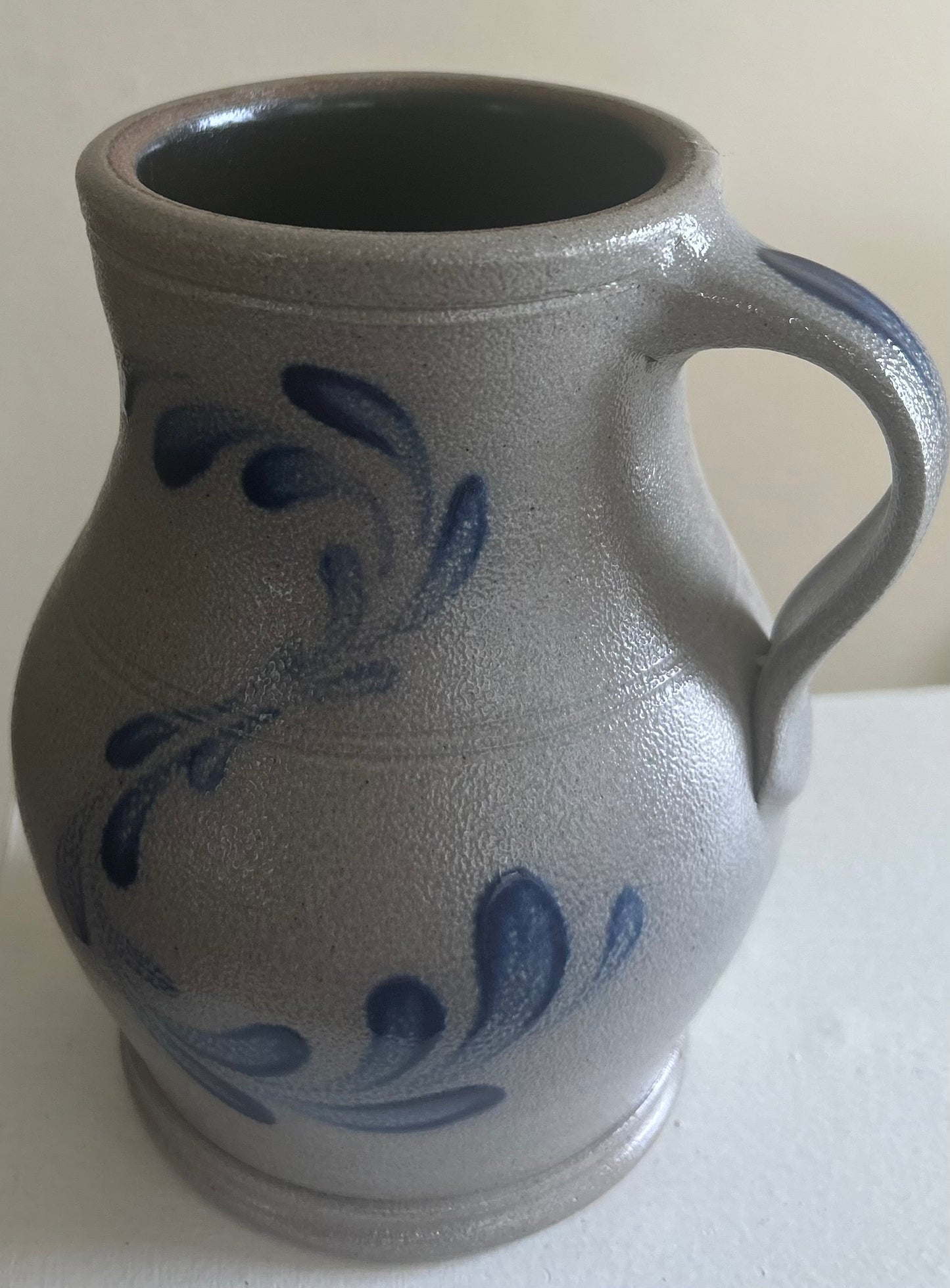 WIDE MOUTH CLASSIC PITCHER