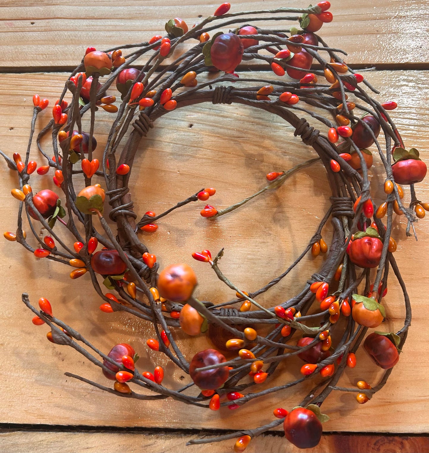 PRIMITIVE PUMPKIN POD BERRY VINE RING - Pumpkin & Berry 6"