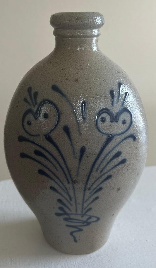 UNIQUE DECORATIVE VASE